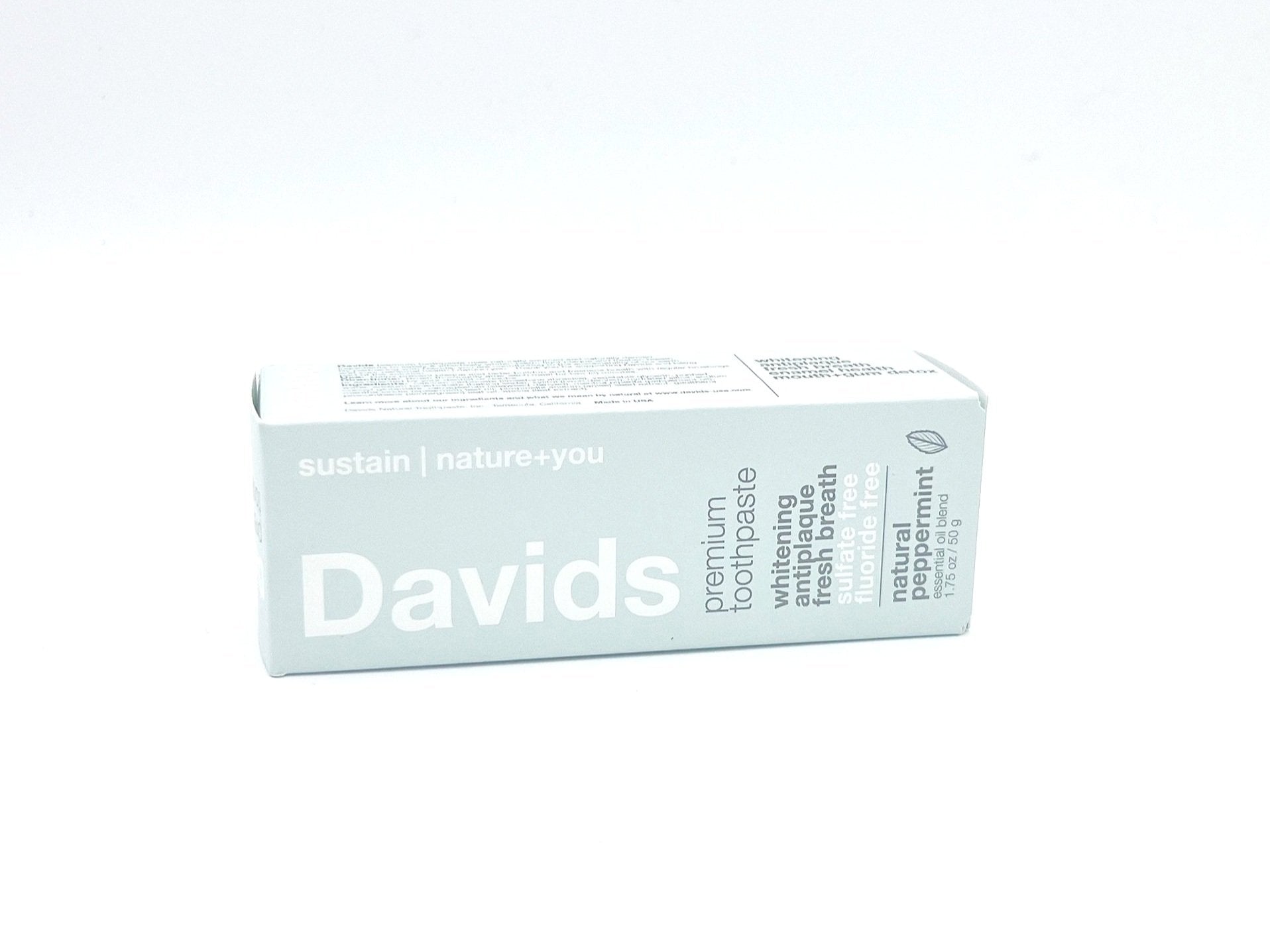 Davids Peppermint Toothpaste, natural and fluoride-free, in a travel size. Fresh breath and clean teeth, perfect for on-the-go dental care.