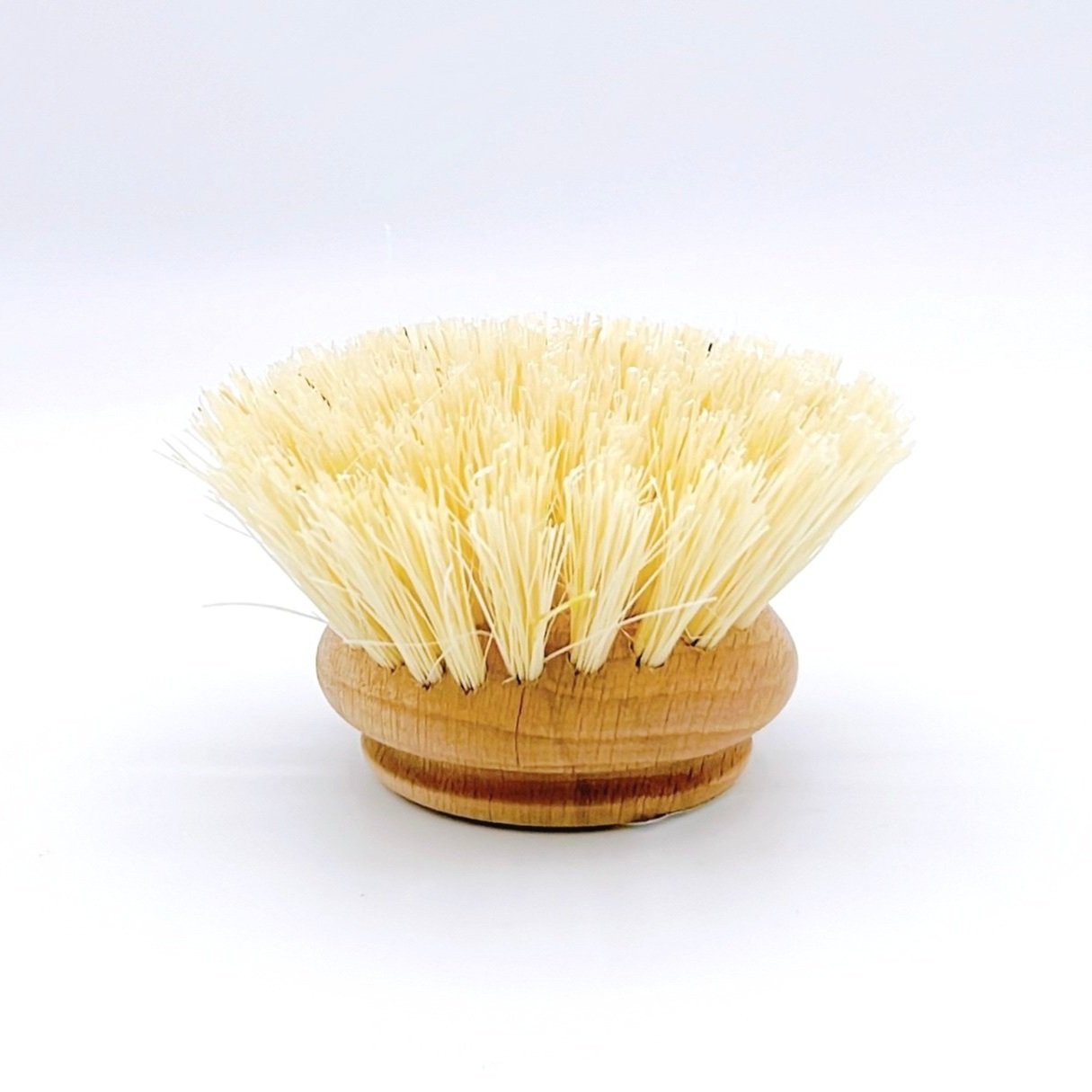 Redecker Dish Wand Replacement Head is a eco-friendly refill with durable bristles, designed to fit seamlessly on the Redecker Dish Wand.