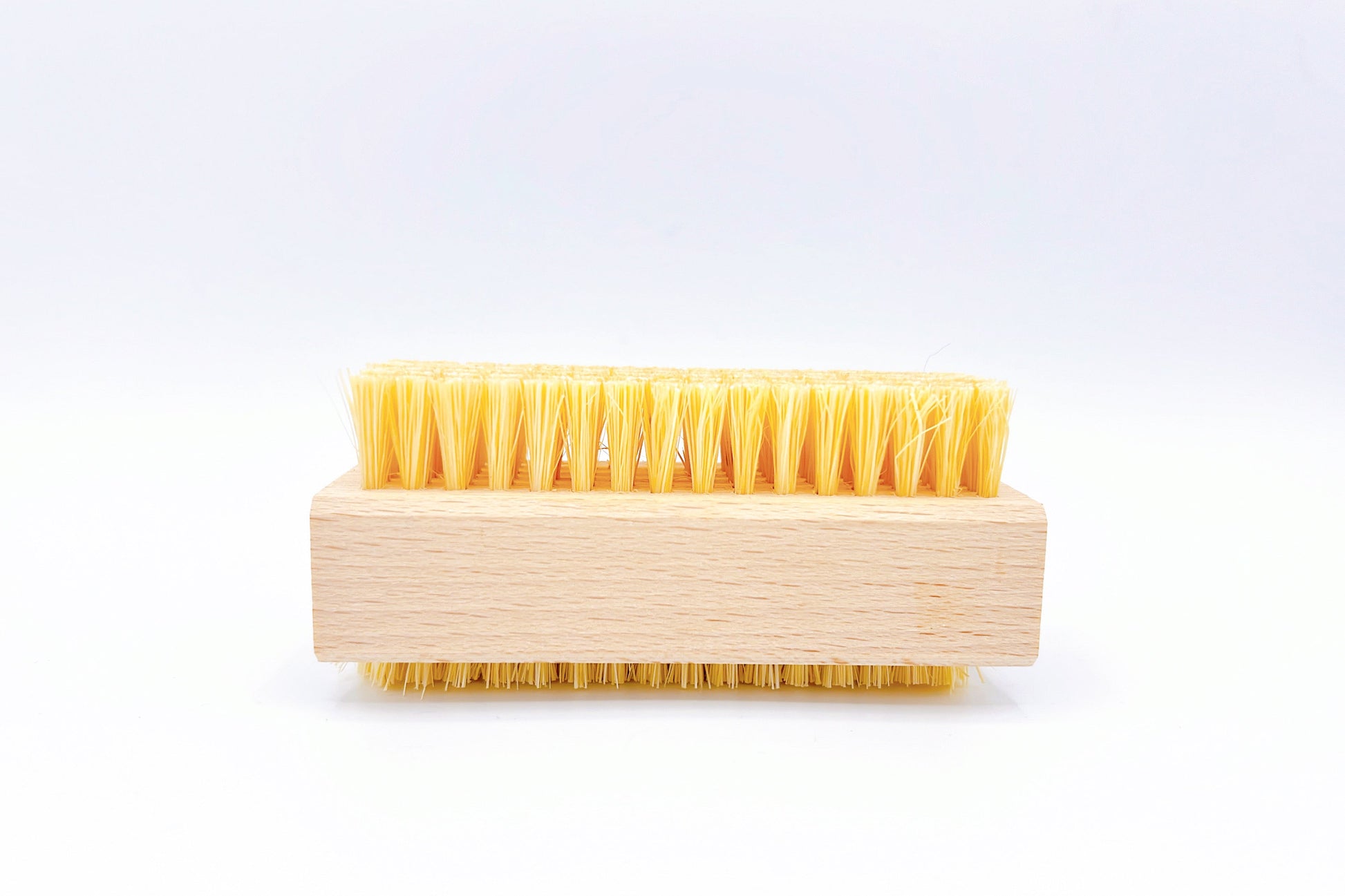 Redecker Beechwood Nail Brush – Sustainable wooden nail brush with natural tampico fiber bristles for effective nail cleaning. Eco-friendly, durable, and plastic-free.