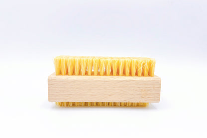 Redecker Beechwood Nail Brush – Sustainable wooden nail brush with natural tampico fiber bristles for effective nail cleaning. Eco-friendly, durable, and plastic-free.