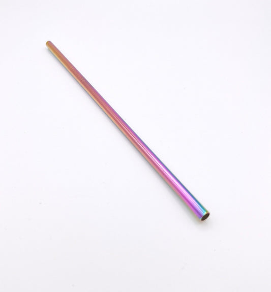 Durable, eco-friendly straw for cold drinks. Ideal for sustainable sipping and reducing waste.